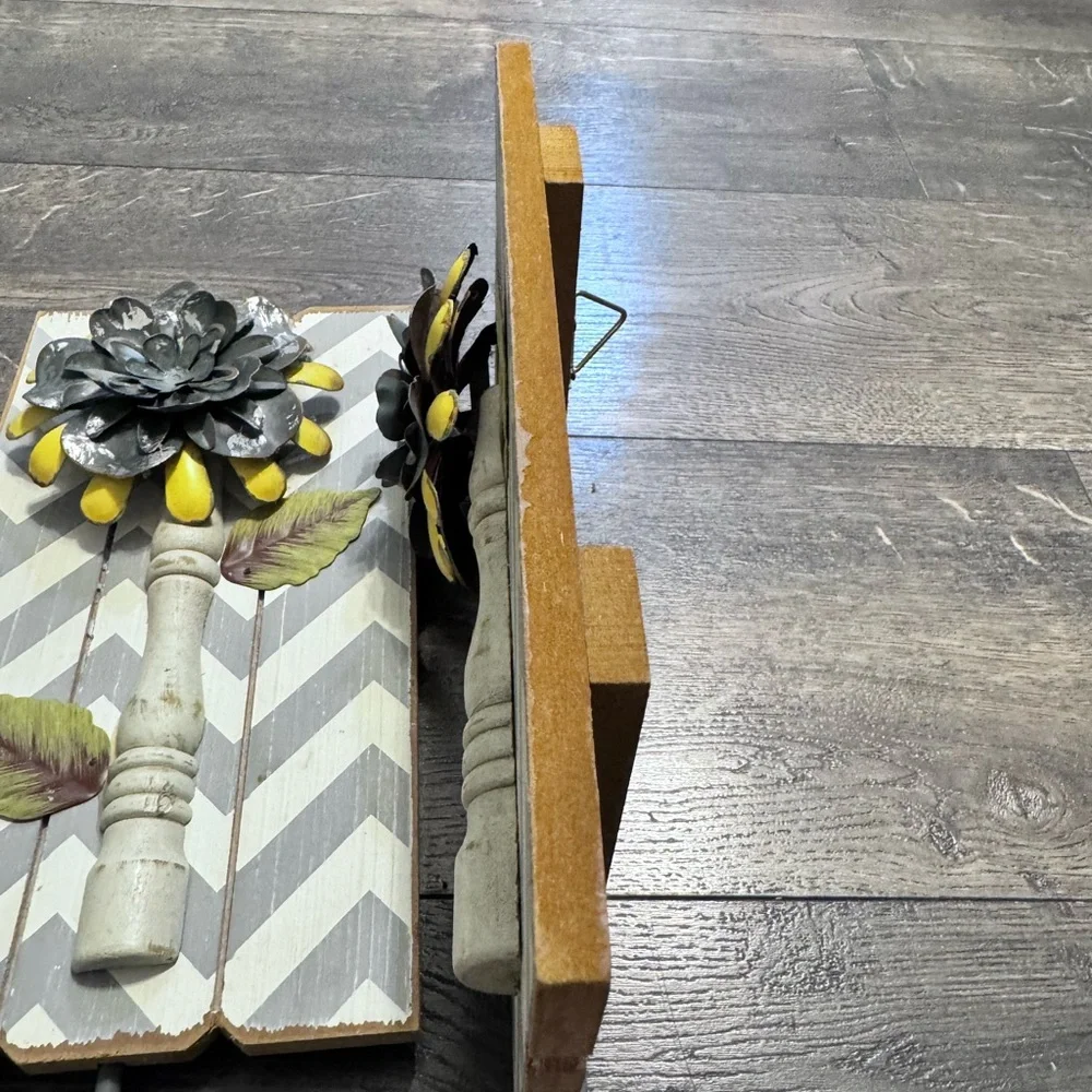 Wood and Metal Chevron 3D Flower Wall Hooks‎ - Gray and Yellow